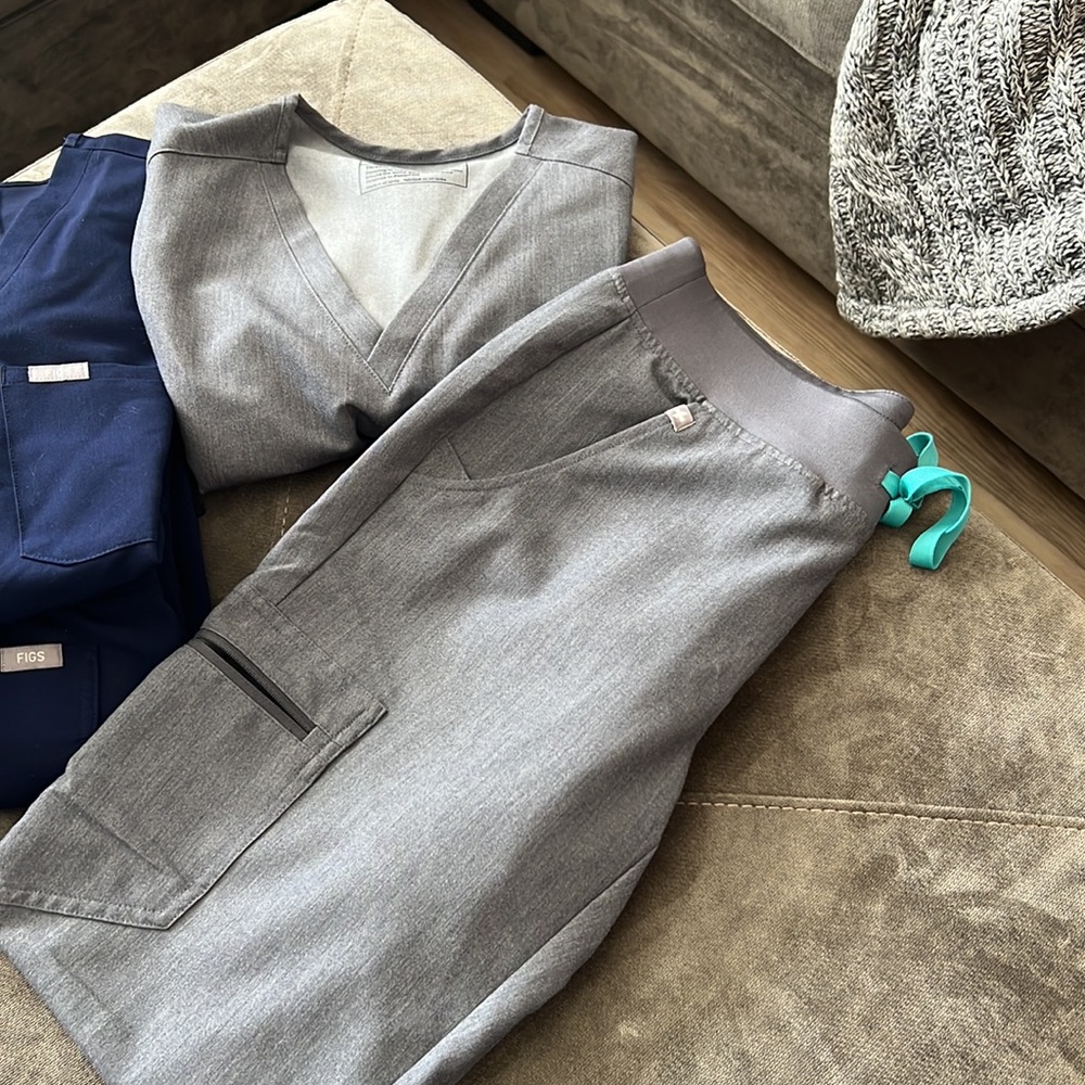 Figs scrubs set